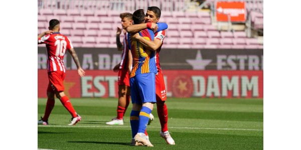 Das erste Freundschaftsspiel von Lionel Messi und Luis Suárez